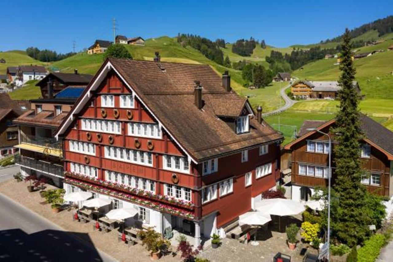 فندق Appenzeller Huus Baeren Gonten المظهر الخارجي الصورة